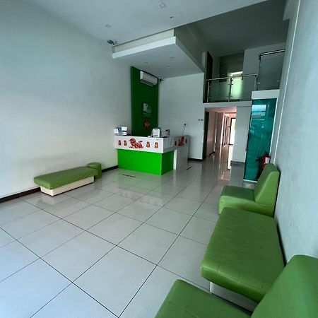 Green Apple Boutique Hotel Kota Kinabalu Bagian luar foto