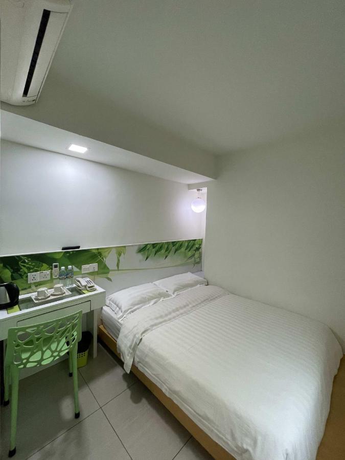 Green Apple Boutique Hotel Kota Kinabalu Bagian luar foto