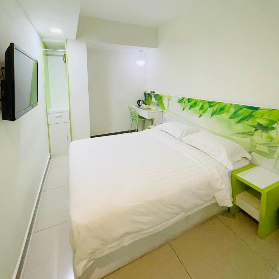 Green Apple Boutique Hotel Kota Kinabalu Bagian luar foto